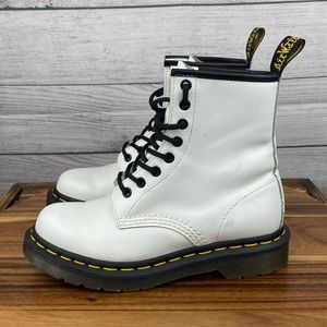 Dr. Martens 1460 Women’s Smooth White Leather Lace Up Boot Shoe Size 6